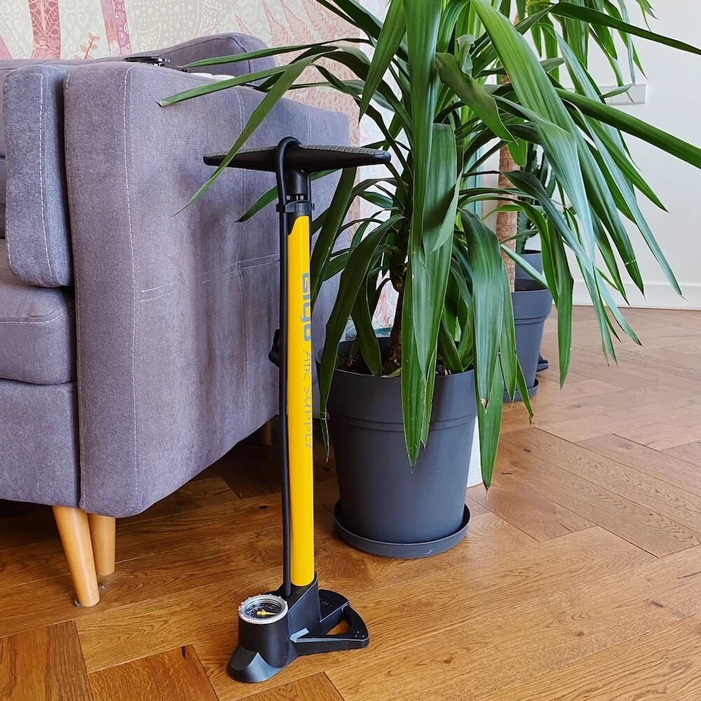 Напольный велосипедный насос Giyo GF-38P желтый - фото 6