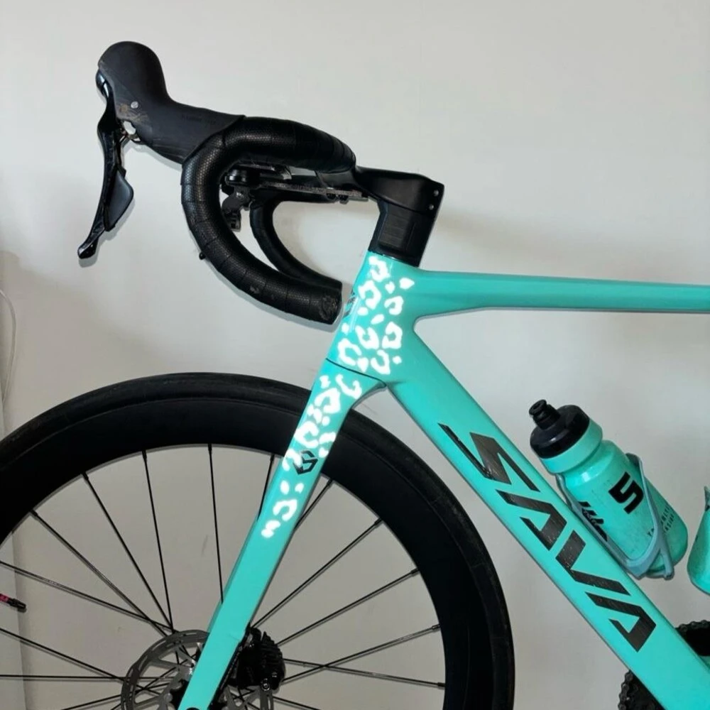 Светоотражающие наклейки it's my!bike светящийся в темноте леопард - фото 3