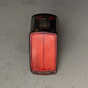 Задняя велофара на крыло велосипеда