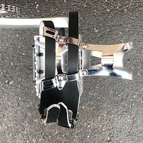 Туклипсы с кожаными черными ремешками двойные