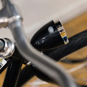 Передний велофонарь lampe frontale черный