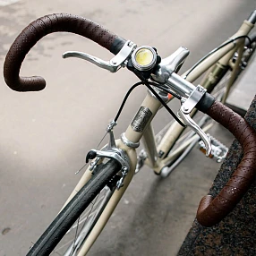 Передний велофонарь Shroom Cosmos USB