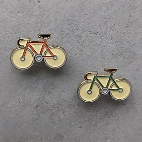 Значок Heart of Moscow с велосипедом (разные цвета)