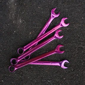 Ключ на 15 маджента