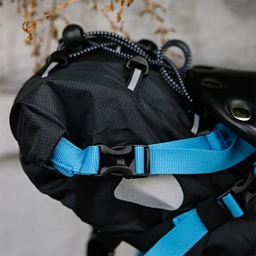 Велосипедная подседельная сумка M-Wave черно-синяя