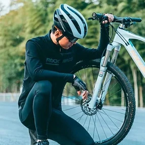 Велосипедный шлем ROCKBROS Lucien Buysse черно-белый M