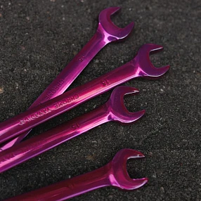 Ключ на 15 маджента