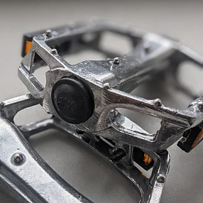 Педали широкие с отражателями Vinca 916 хромированные