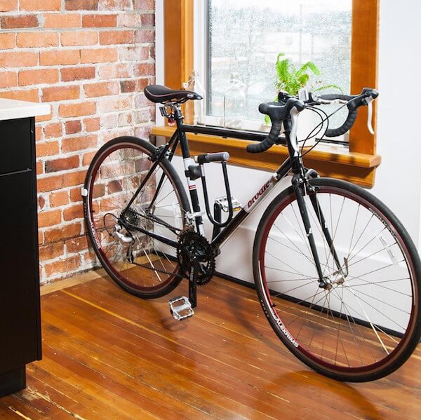 Купить систему хранения велосипедов на стене CLUG