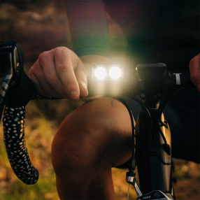 Фонарь передний Knog Blinder Road 400