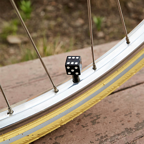 Колпачки на ниппель Lucky Dice (2 шт)