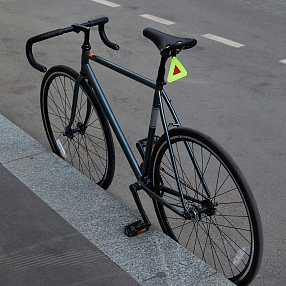 Светоотражающий треугольник it's my!bike желто-зеленый