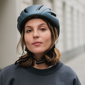 Велошлем MET Manta MIPS Navy Silver L