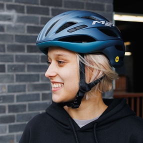 Велошлем MET Estro MIPS Navy/Teal M