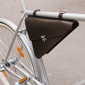 Сумка подрамная треугольная кожаная темно-коричневая