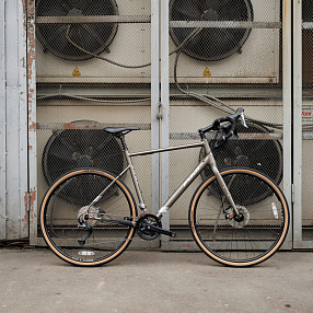 Велосипед Fuji GRAVEL JARI 2.5 A6-SL матовый серый (размер 52)