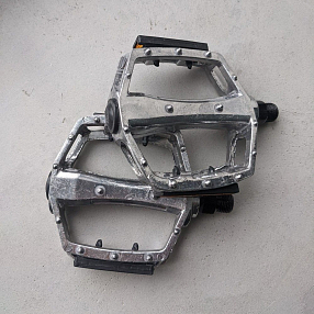 Педали широкие с отражателями Vinca 916 хромированные