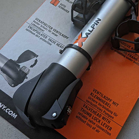 Компактный велосипедный насос SKS  X-ALPIN