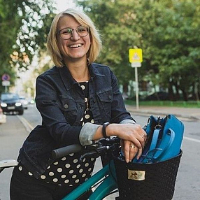 Корзина хорошая, черная и мягкая