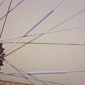 Светоотражающие трубочки на спицы (разные цвета)