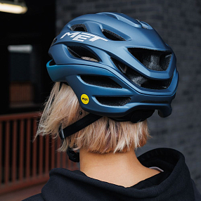 Велошлем MET Estro MIPS Navy/Teal M
