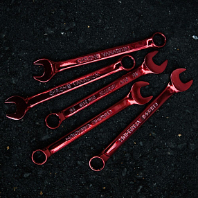 Ключ на 15 красный