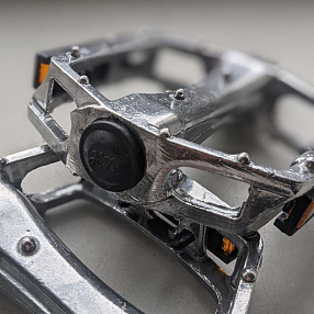 Педали широкие с отражателями Vinca 916 хромированные